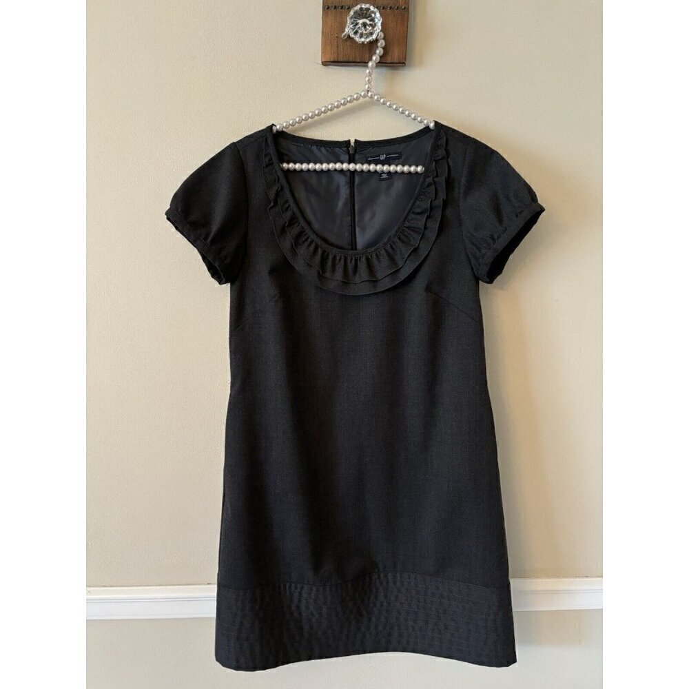 Gap Womens Size 4 Gray Short Sleeve Shift Dress Ruffle Trim Pockets Wool Blend